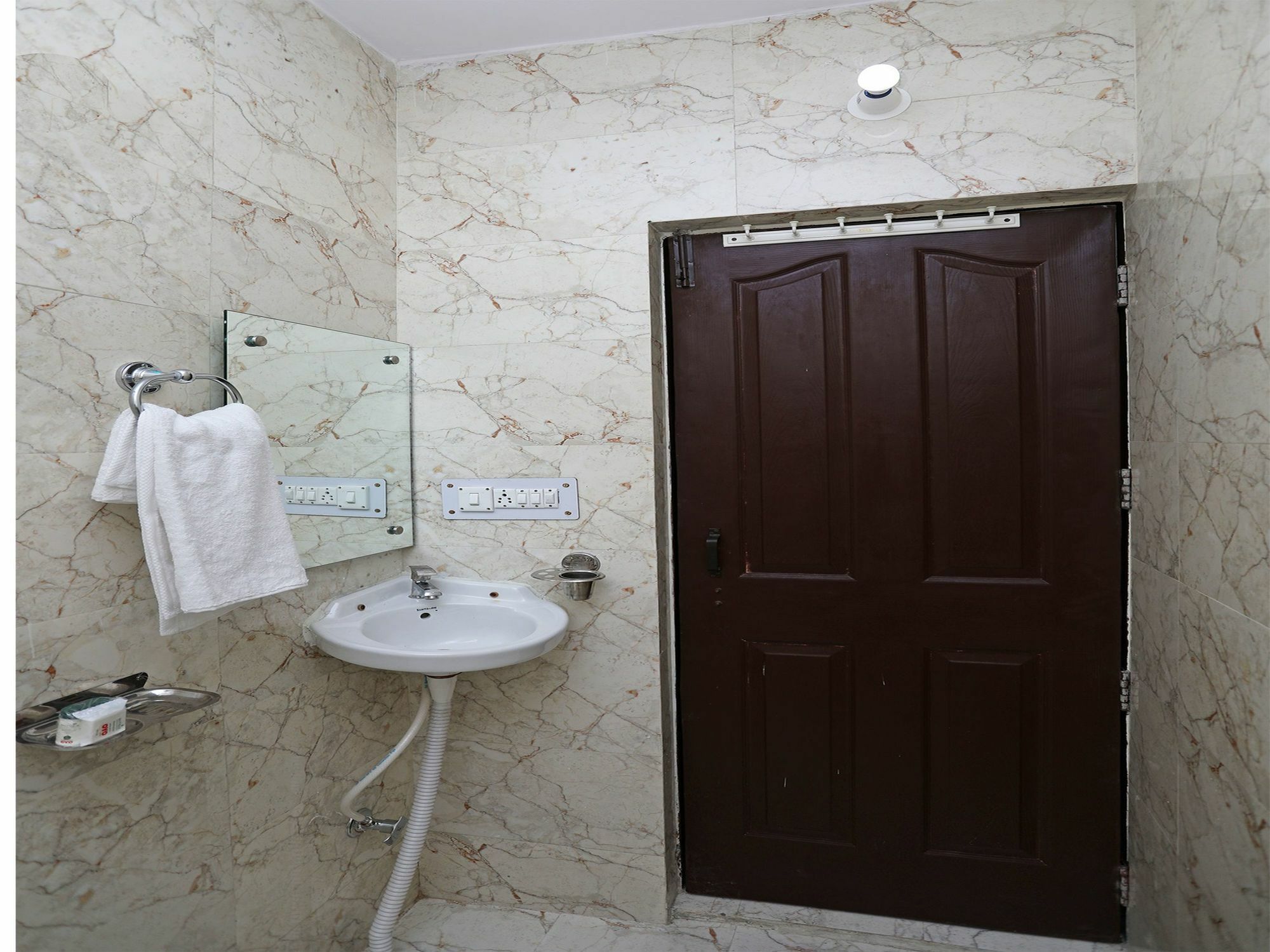 Oyo Hotel R K Residency Gurgaon Zewnętrze zdjęcie